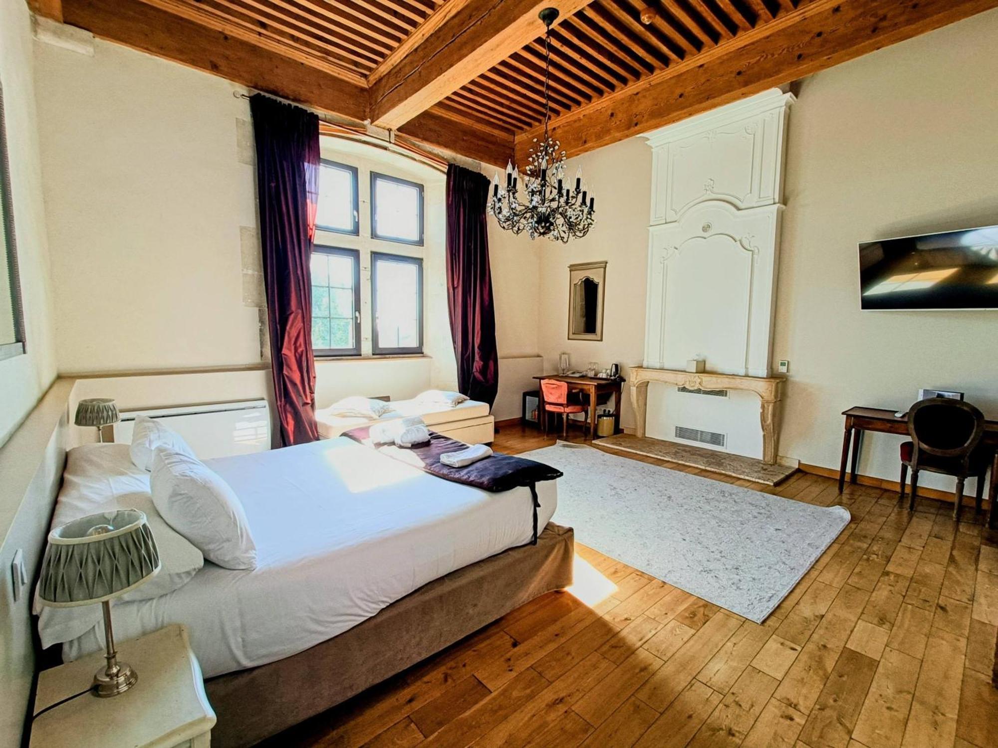 Les Chambres De La Renaissance Sainte-Julie Habitación foto