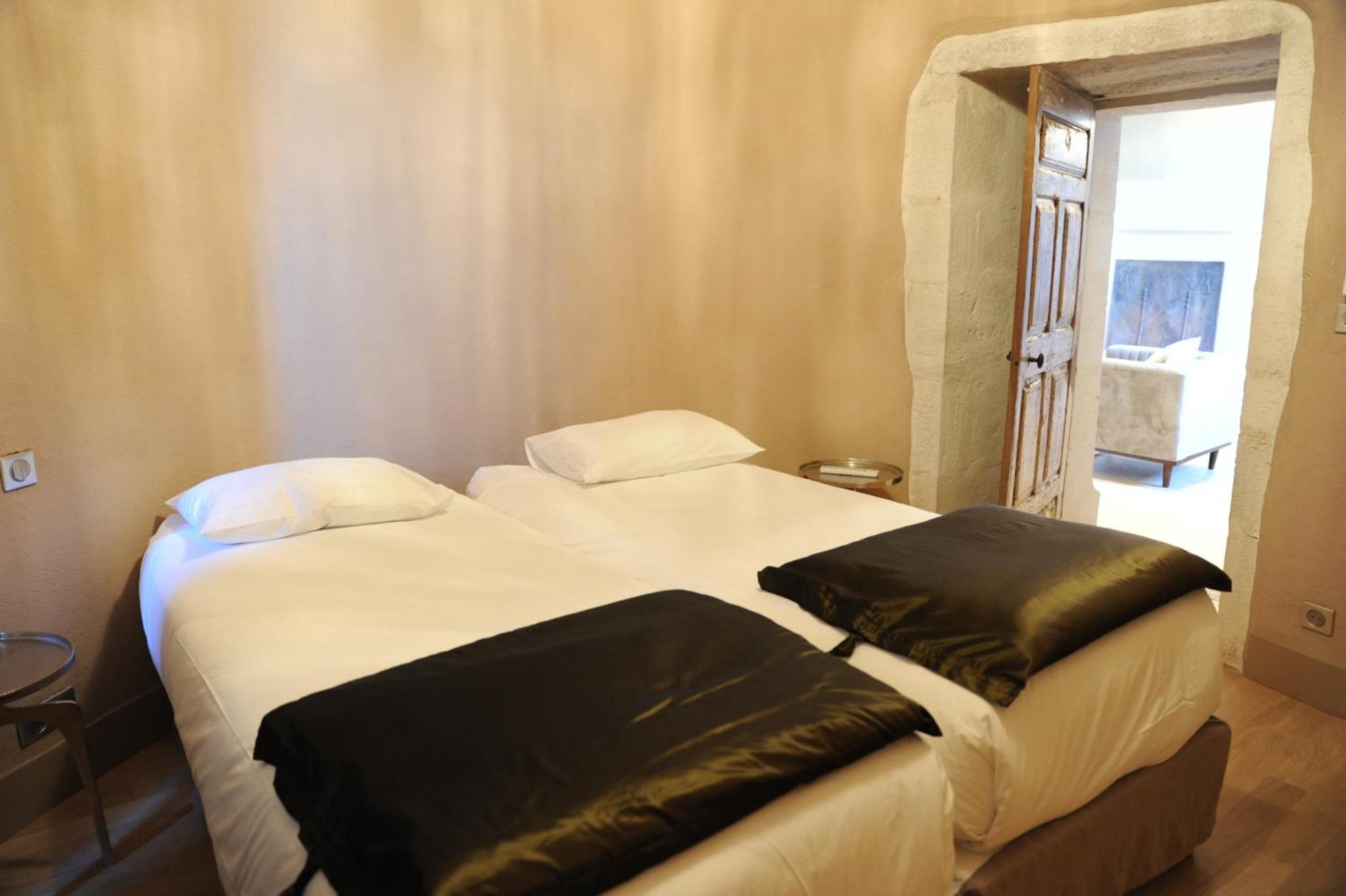 Les Chambres De La Renaissance Sainte-Julie Habitación foto